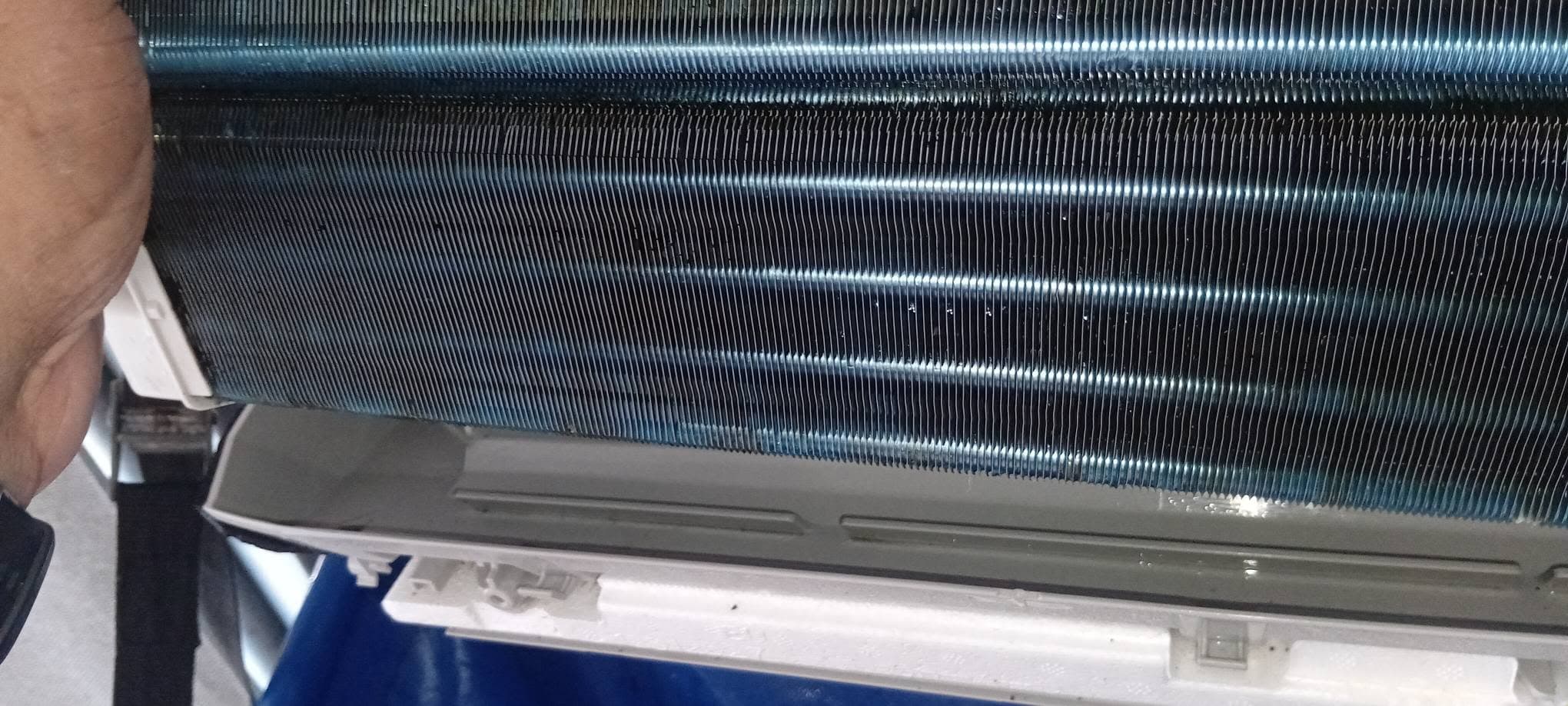 Batterie et échangeur d’une climatisation après nettoyage